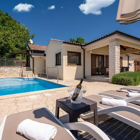 Bella Vista Poletti Villa *